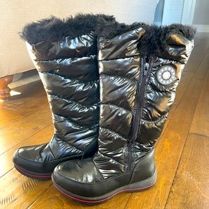 Women’s Snow Boots Size 6